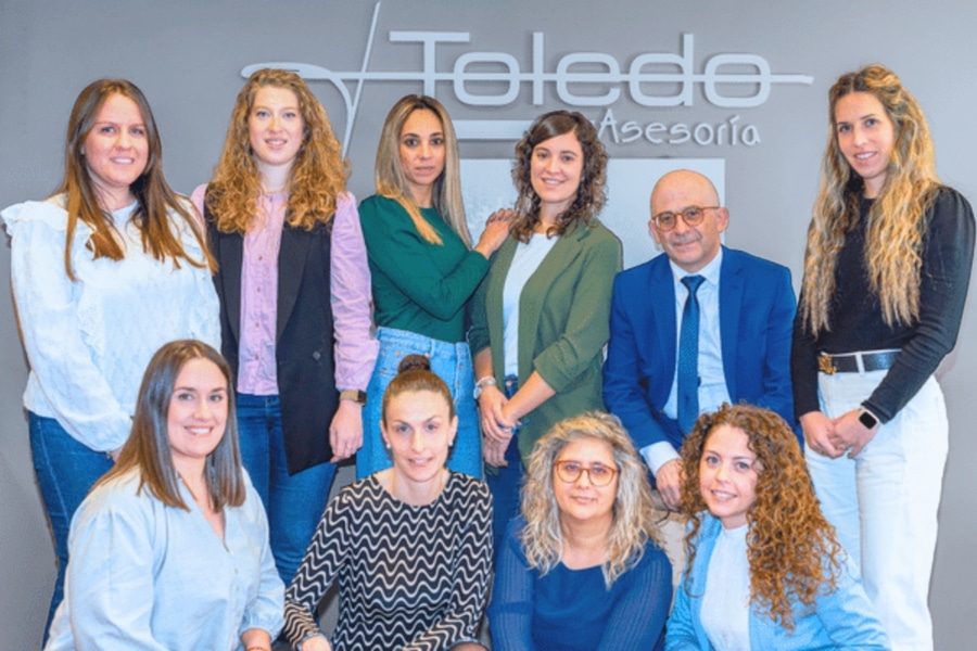 Equipo de Asesoría Toledo en Guadalajara, profesionales del área fiscal, contable y laboral